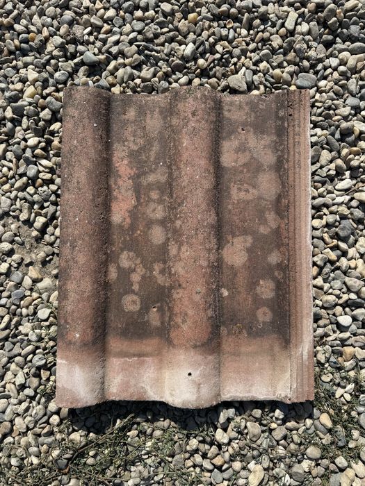 Țiglă Bramac din beton + coame și țigle laterale – stare bună