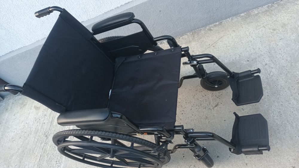 Scaun cu rotile Pepe mobility