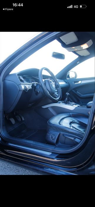 Vând Audi A4 B8 2009 2.0TDI manuala.