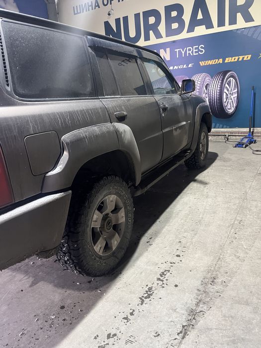 Продам шины Comforser 11.00