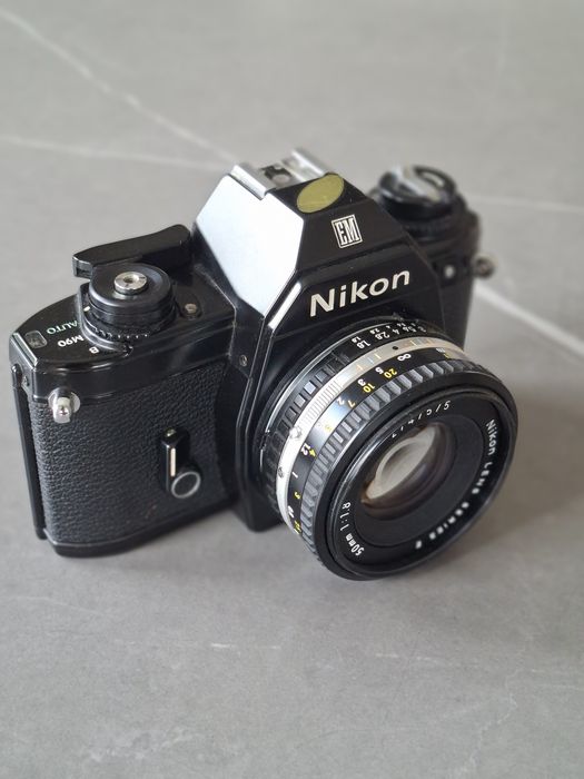 Обектив Nikon 50мм 1.8 + Nikon EM