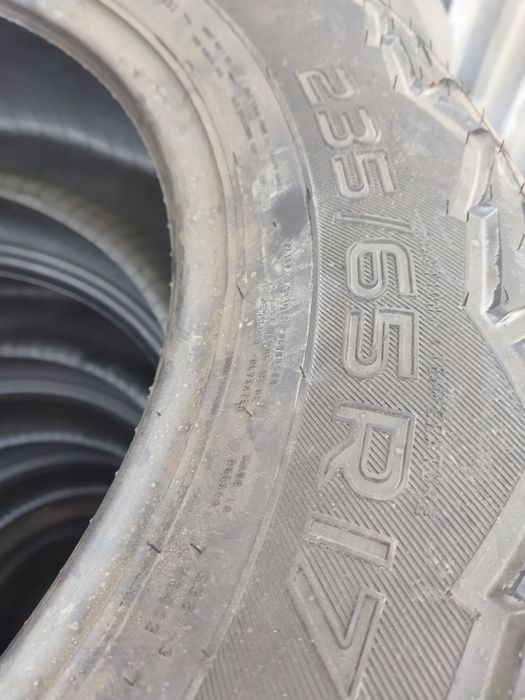 Шины Нокиан 235/65/17 новые
