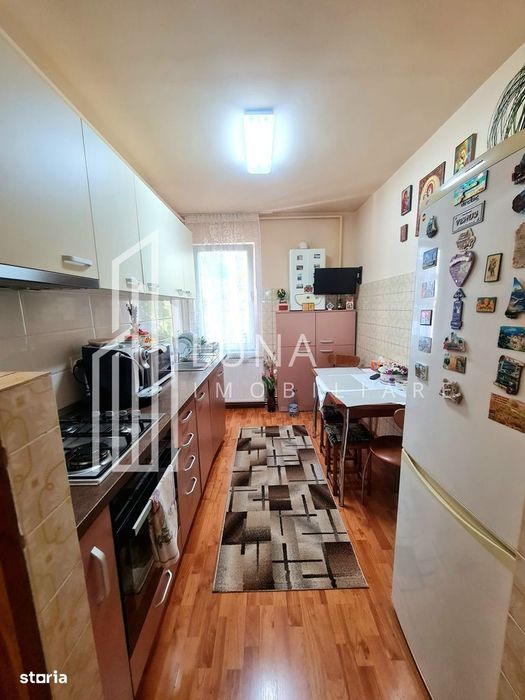 Apartament decomandat cu 3 camere de vânzare | Tudor