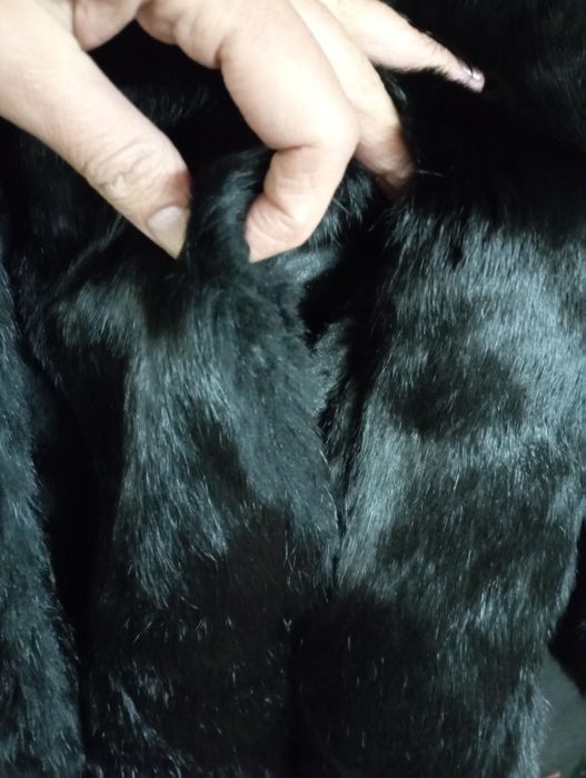 Продам шубу кролика размер 50-52