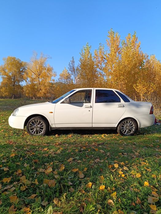 Лада Приора 12 год