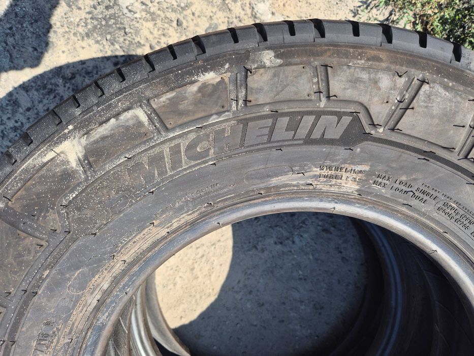 2 Anvelope de VARA - 225/75/16C - Michelin - Stare F BUNA - DOT 2025