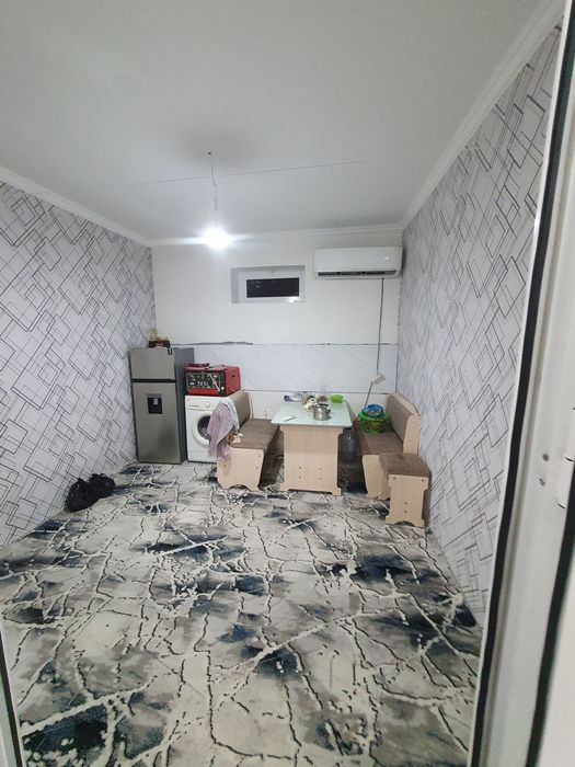 Uy sotiladi ko'prikboshi metan oldida