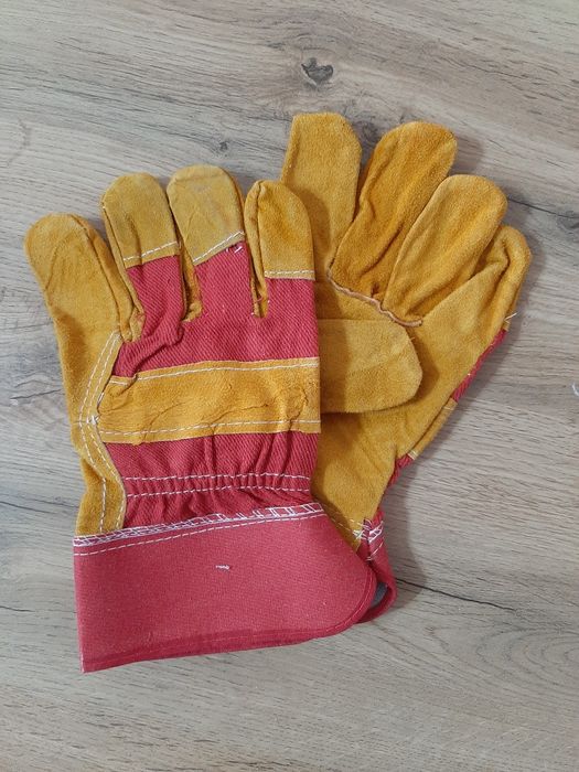 Продам  рабочие перчатки.