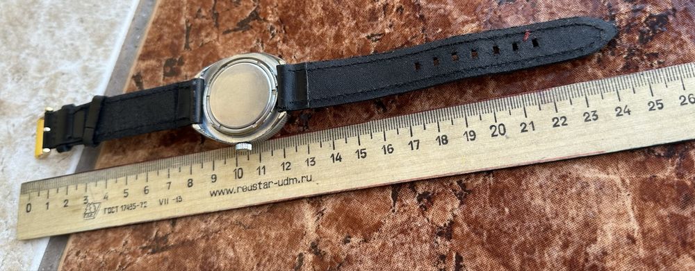 Сьветски рьчен механичен часовник Ракета,75-80 години.