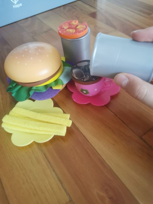 Детска дървена кухня