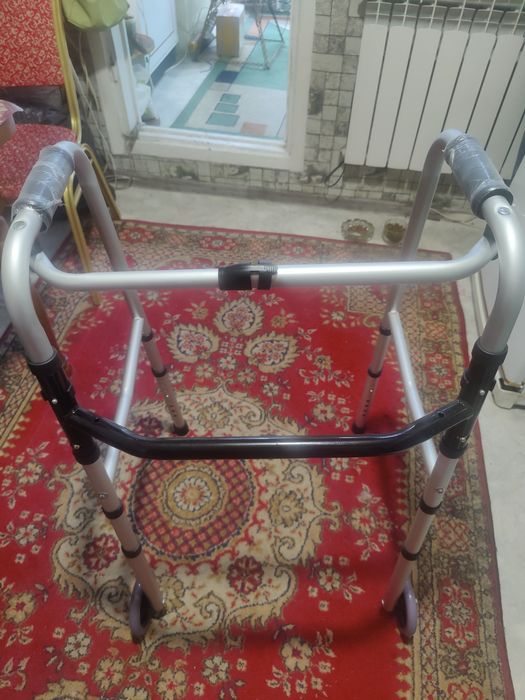 Срочно Продам ходунки