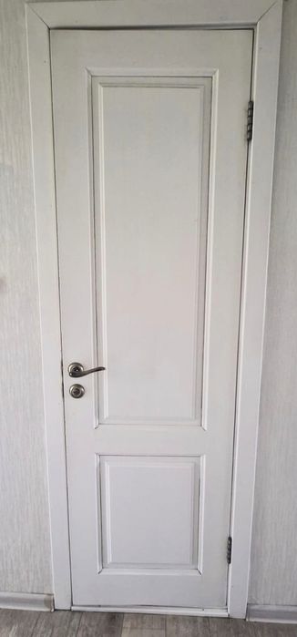 Продам белые деревянные двери