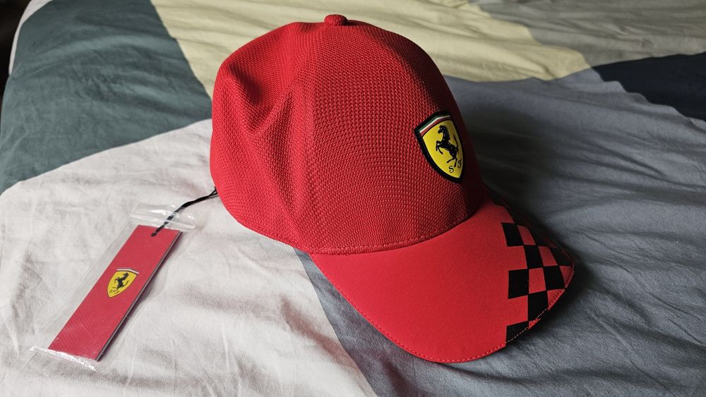 Șapcă originala Ferrari ediție limitată