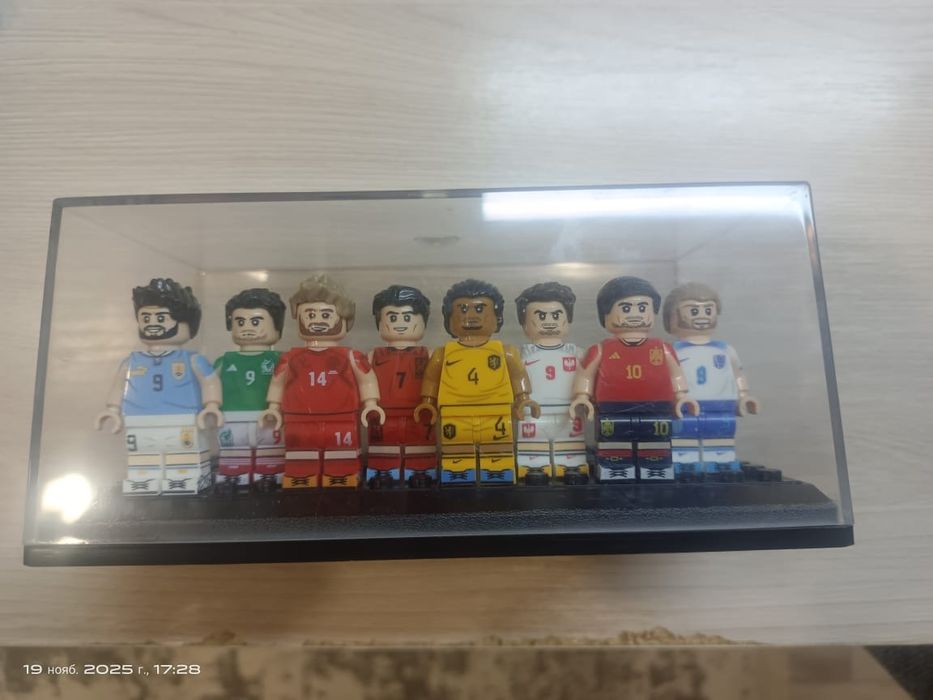 Лего футболисты.