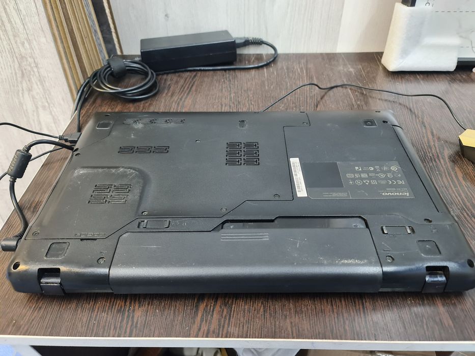 Ноутбук сатылады