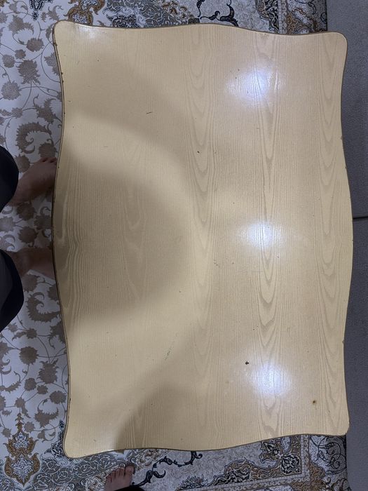 Jurnal stol sotiladi