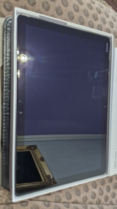 Продам планшет huawei