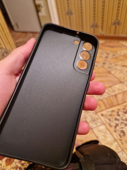 Продаётся чехол Samsung galaxy s22 +