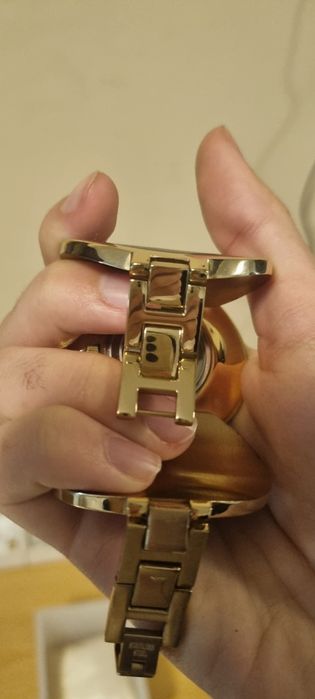 Часовник елегантен