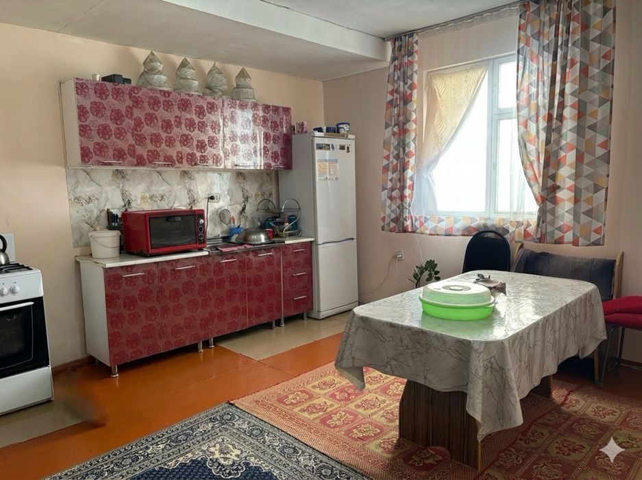 Продам дом 6 комната 10соток