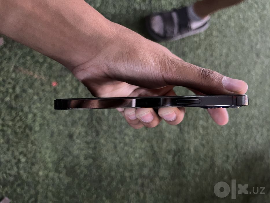 iphone 12pro abmen ozidan tepasiga