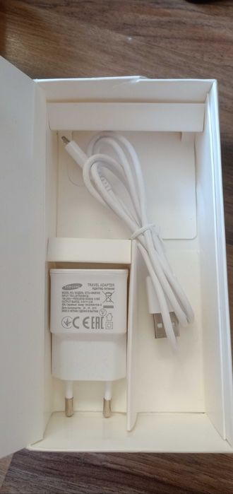 НОВ моб.телефон Samsung Galaxy J5 (2016) (SM-J510F) 16GB, черен цвят