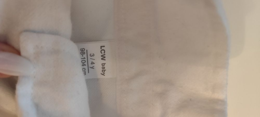 Pantaloni si camasa ,cu bretele si papion