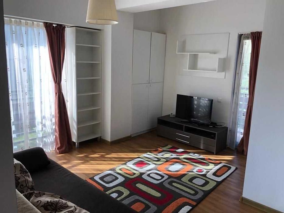Închiriere apartament 2 camere, zona Calvaria, cu parcare, persoană fizică