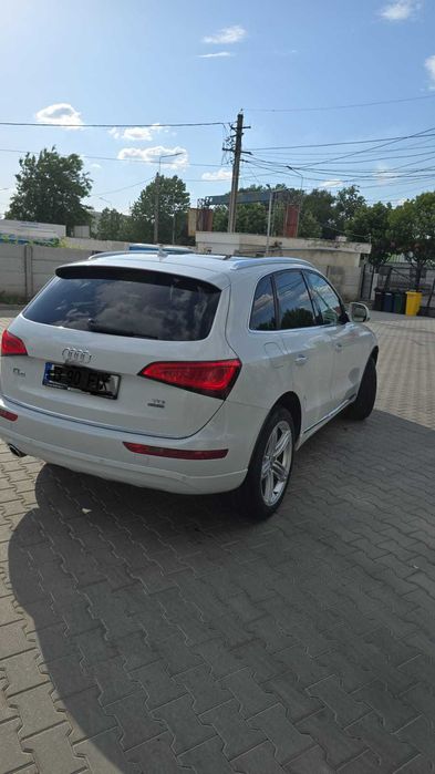Audi.    Q5.   ALB