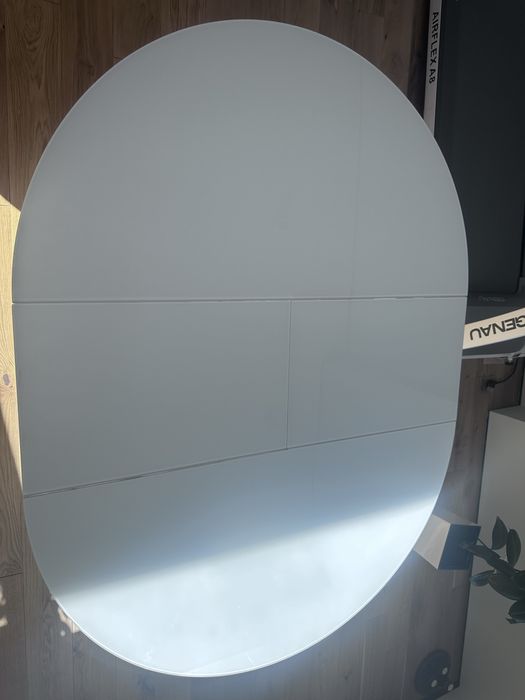 Кухонный (обеденный) стол.