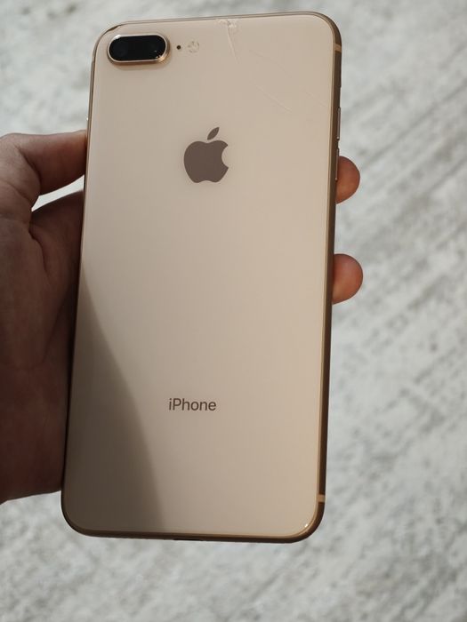 iPhone 8 plus, в хорошем состоянии