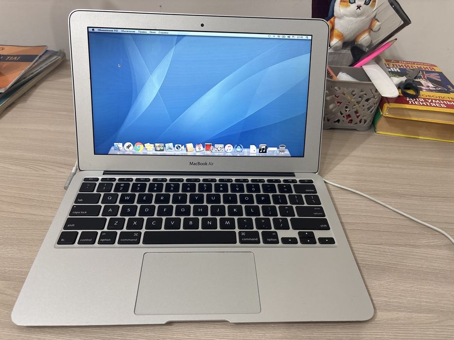 Macbook air 11inch 2011года