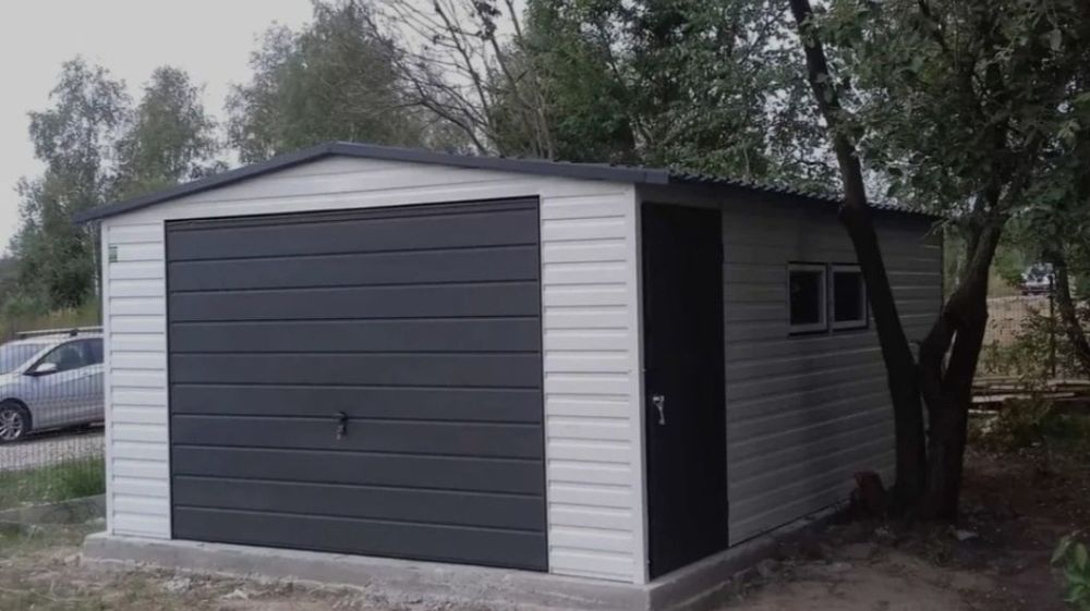 Vindem Garaj din panouri sandwich