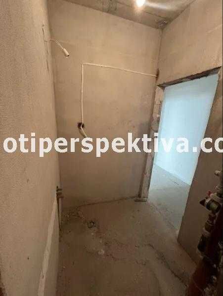 Продава се Тристаен апартамент в Пловдив, Христо Смирненски - 141 кв.м за 1043 €/кв.м - Снимка #5