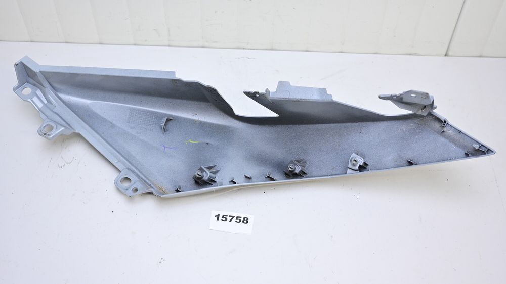 Carena Codita Spate Dreapta Yamaha X-MAX XMAX 125 2023 - 2026