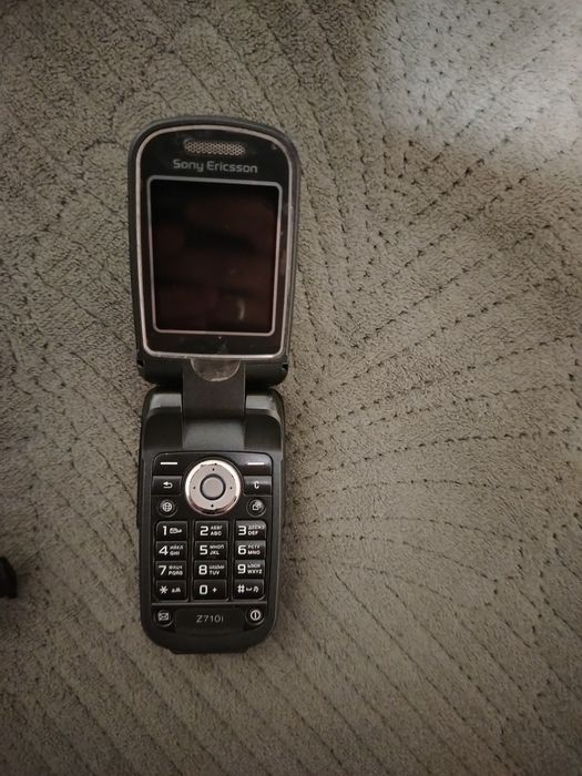 Продам Sony ericsson (лягушка)