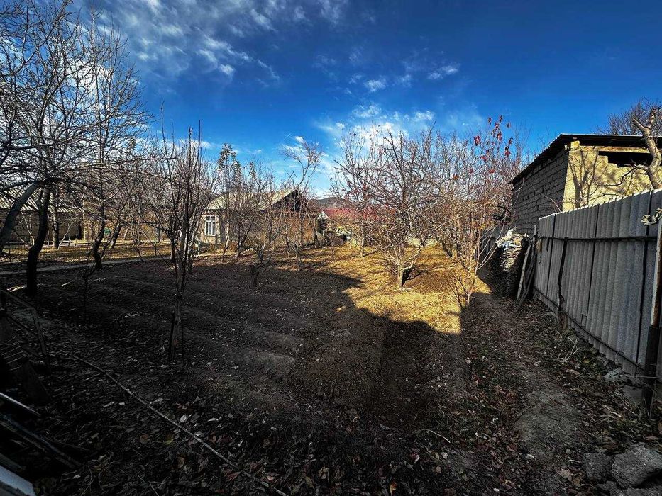 5 sotx yer uchastkasi sotiladi