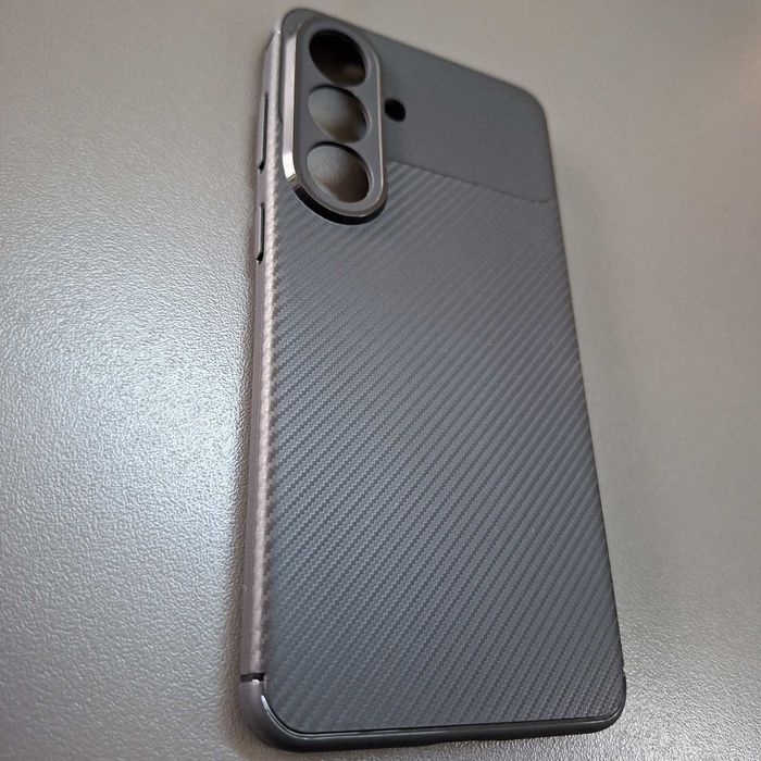 Силиконов гръб карбон за Samsung S26 Plus  кейс със защита на камерата