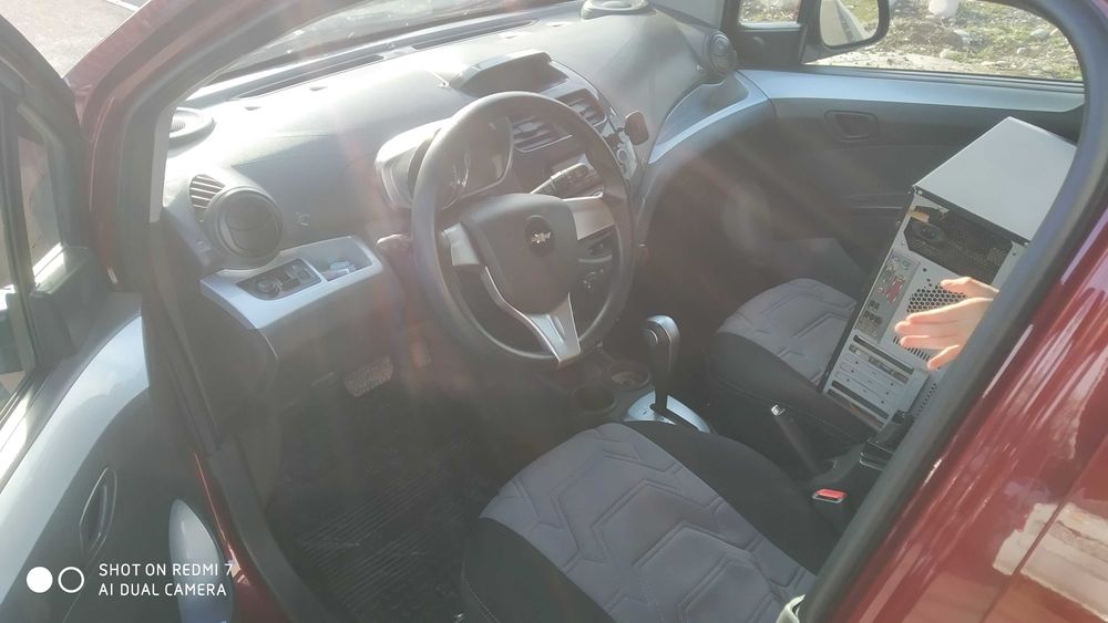 Продаётся Spark автомат 2019 года в отличном состоянии.