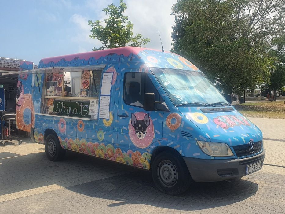 Inchiriere Food truck Mercedes Benz