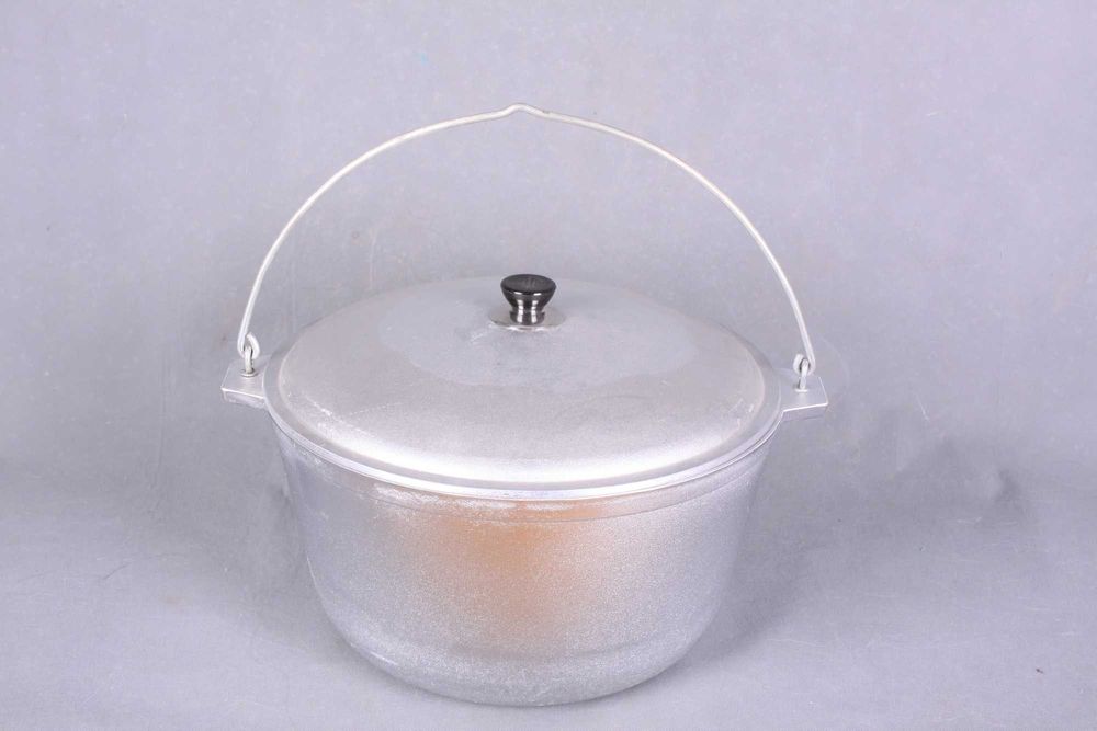 Havaskor porno: bokira qizni tornavida bilan sindirish