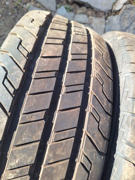 Гуми  Continental  215/65/16 C