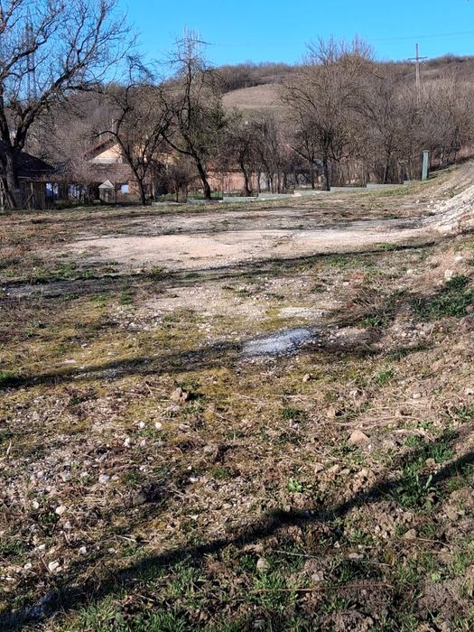 Vand teren intravilan sat Paulis comuna Soimus