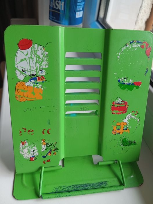 Подставка для книг