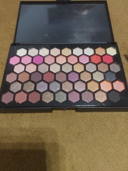 Палитри сенки с четки