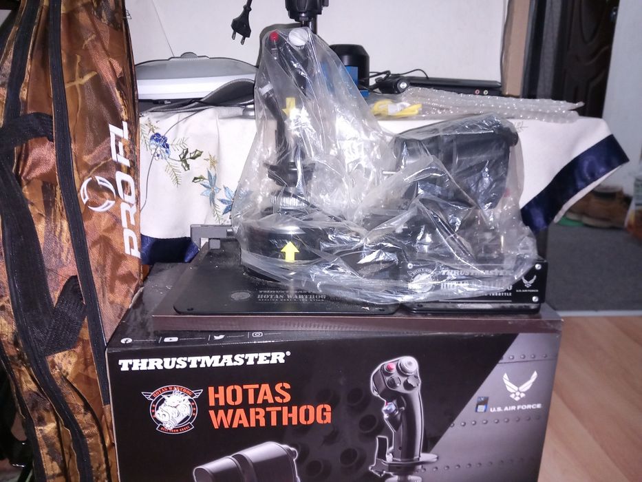 Joystick & Throttle Thrustmaster HOTAS WARTHOG pentru PC