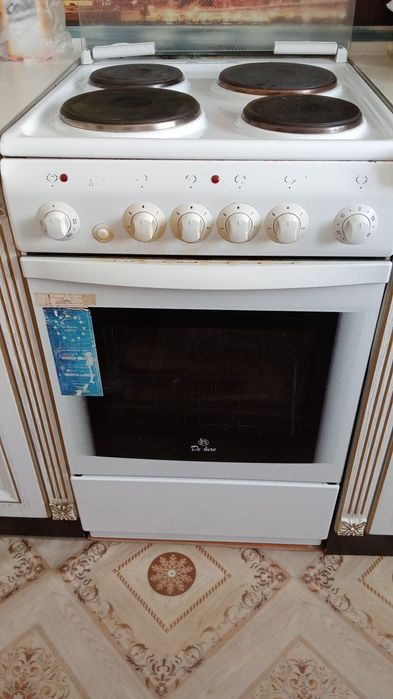 Продам электро плиту 5000