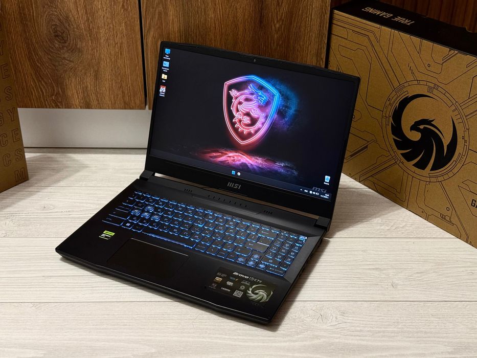 RTX 4050 6gb / Ryzen 7 - 7735hs /512gb /16GB  /15.6 144hz / MSi Bravo