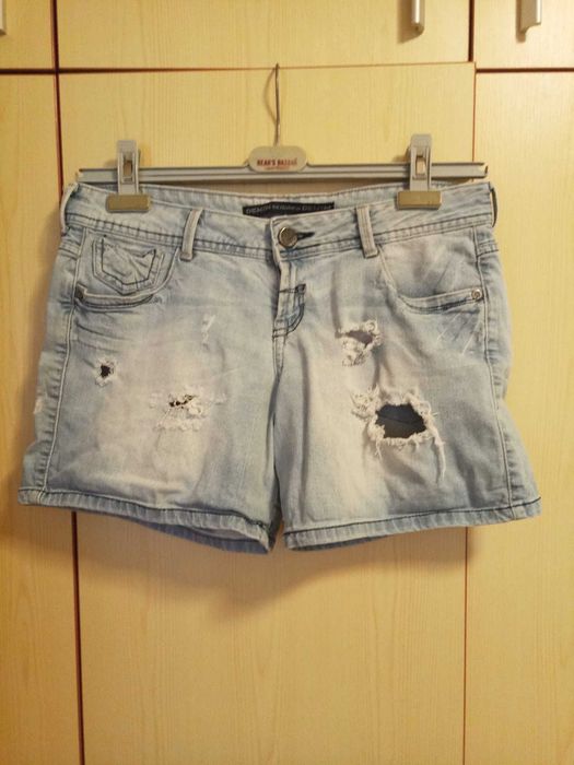 Blugi scurti pt.dama-Bershka--Denim;măsură 36(S)