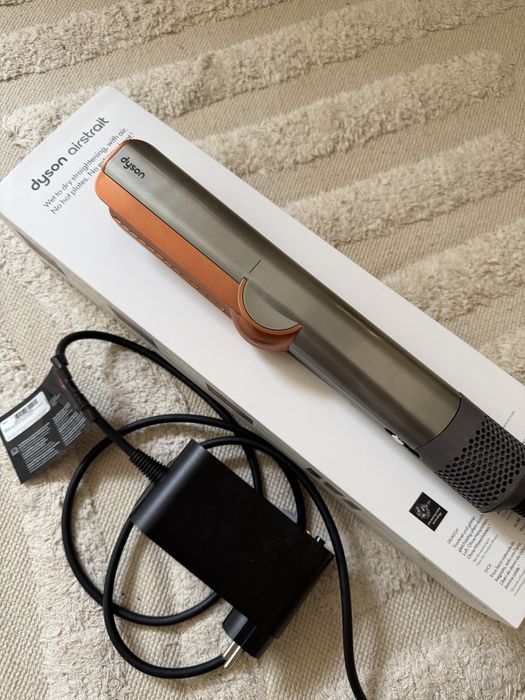 Уред за коса Dyson Airstrait HT01 Silver/Copper В гаранция!